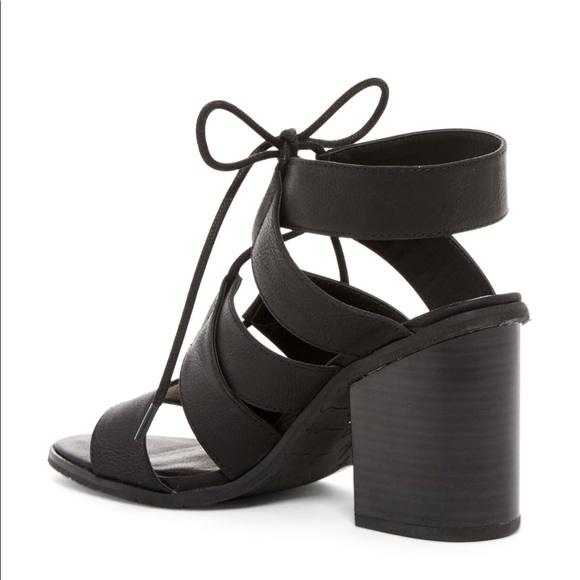 Black Strappy Lace Up Gladiator Block Heel Sandal - Picture 7 of 7